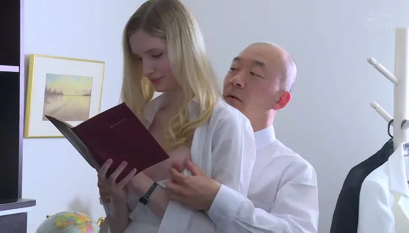 Bà xã chấp nhận làm gấu cho đối tác của ông chồng để trả nợ